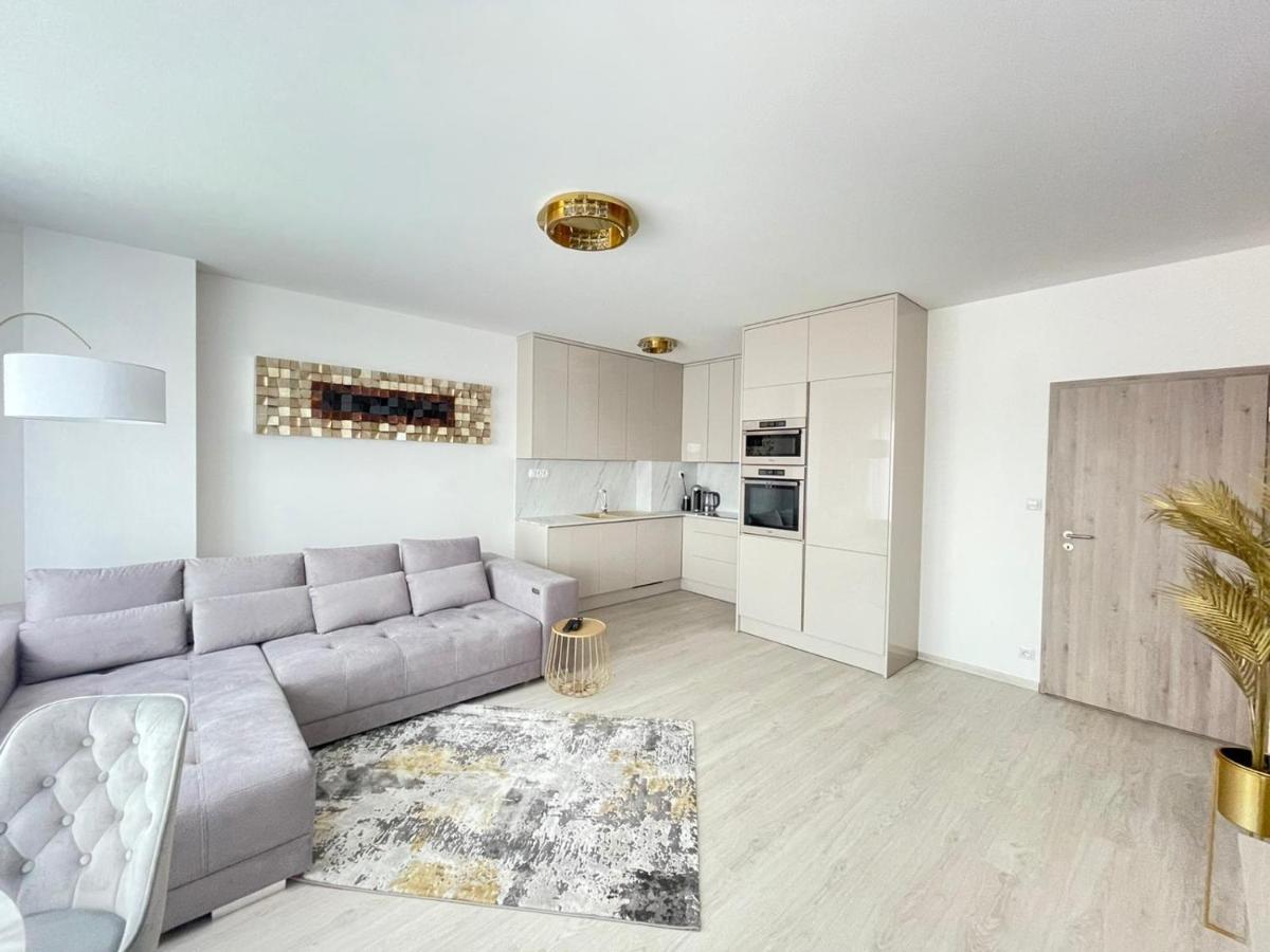 New Luxury City Centre Apartment With Panoramic View, Free Parking Bratislava Exterior foto